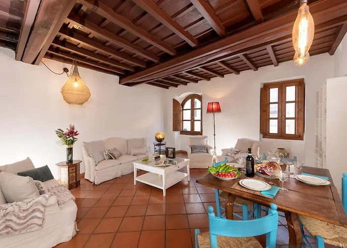 Апартаменты Stunning Flat With Terrace In Trastevere Рим