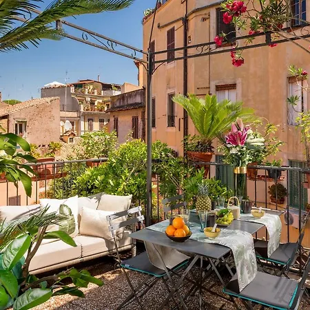 Stunning Flat With Terrace In Trastevere * Rom