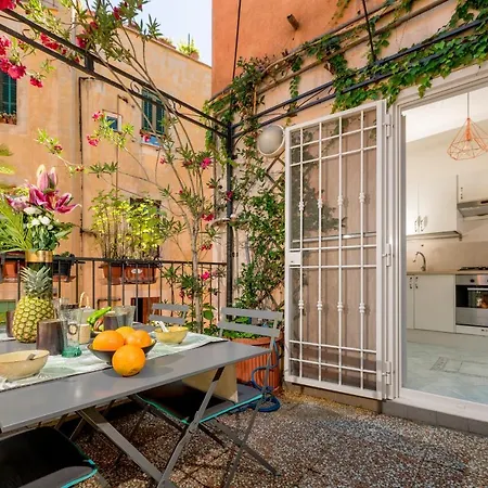 Stunning Flat With Terrace In Trastevere Lägenhet